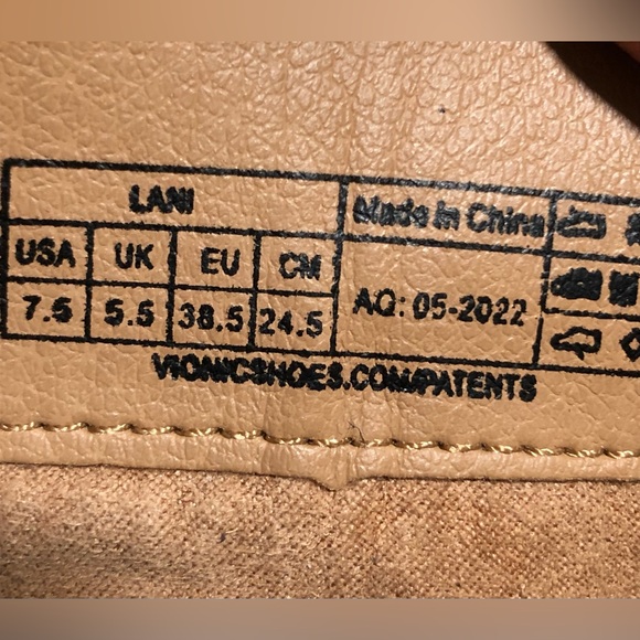 Vionic Women’s Green Suede Lace-Up Boots - Picture 11 of 11